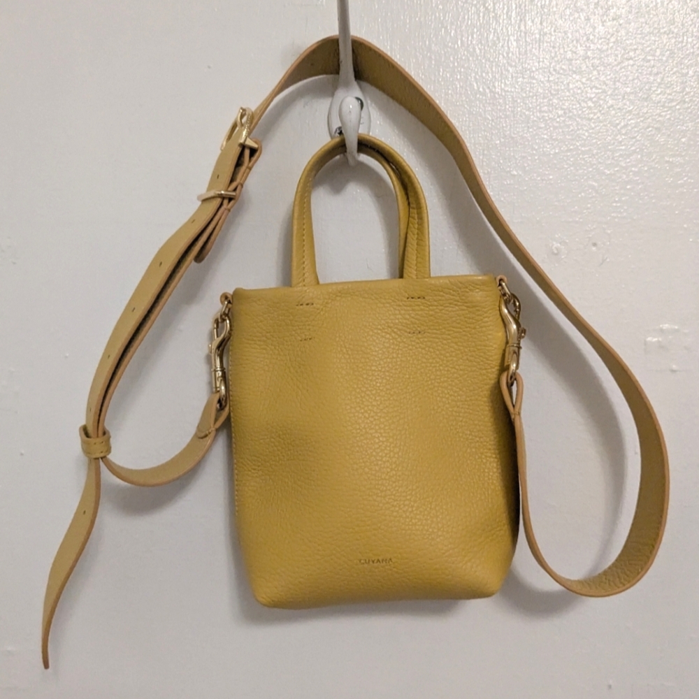 Cuyana Easy Phone Tote In Daffodil